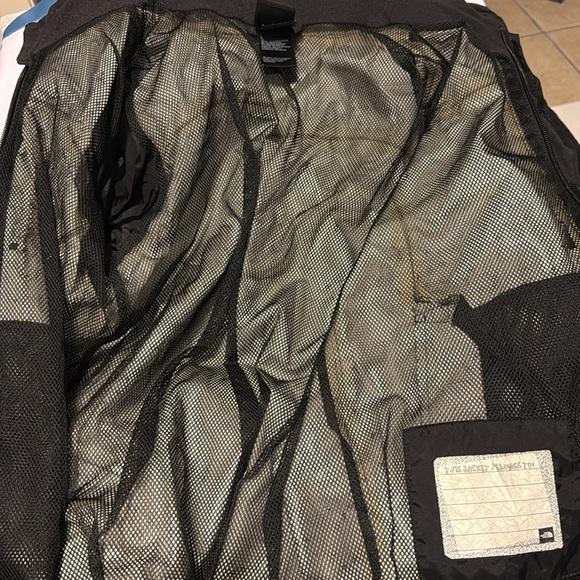 The North Face HyVent Rain Jacket for Boys SZ Medium (10-12) - Picture 15 of 16